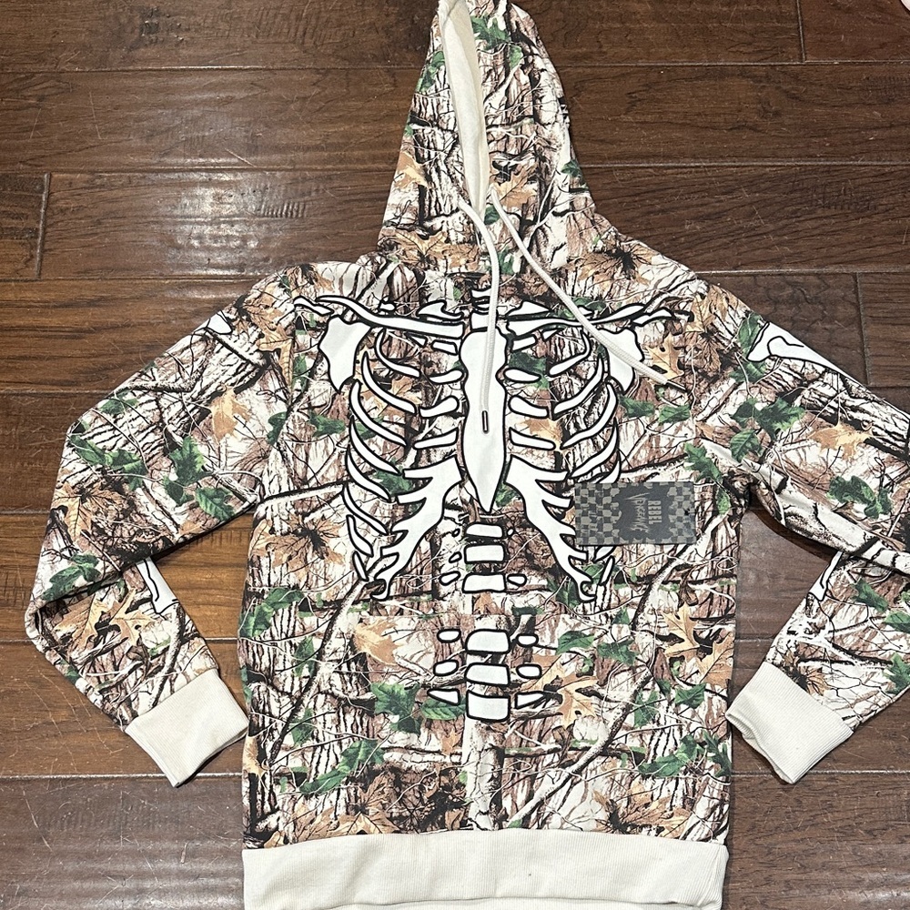 Rebels Vengeance Graphic Hoodie‎